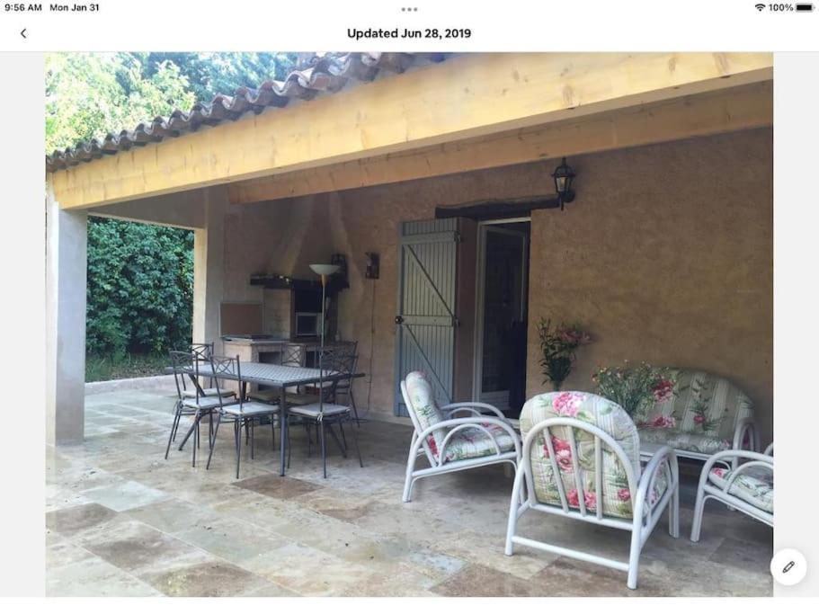Petit Coin De Paradis En Provence Aups Extérieur photo